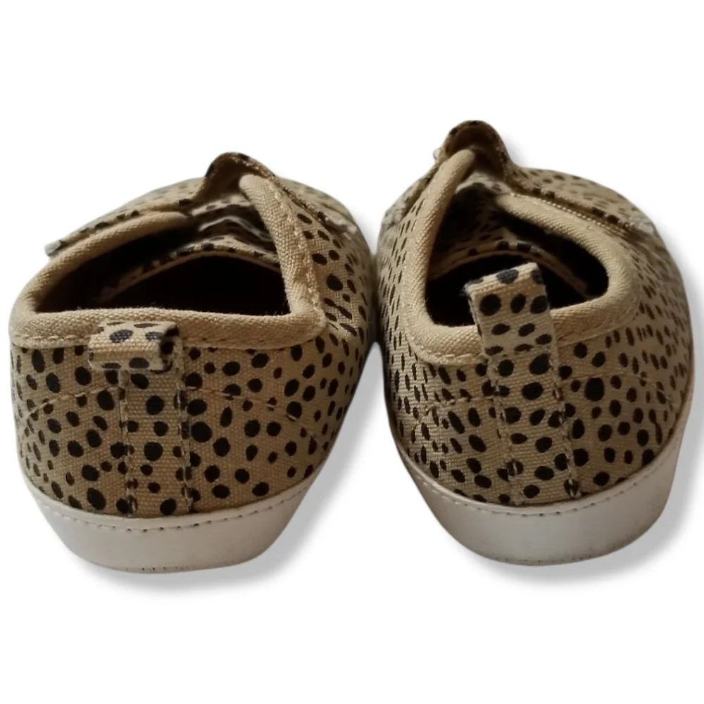 Old Navy Baby Sneaker Shoes Size 18-24M